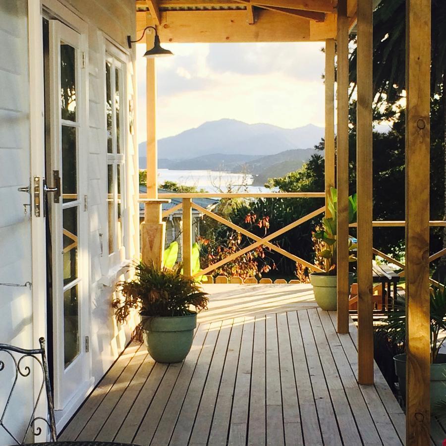 Marriner's Boutique Guesthouses Rawene Extérieur photo
