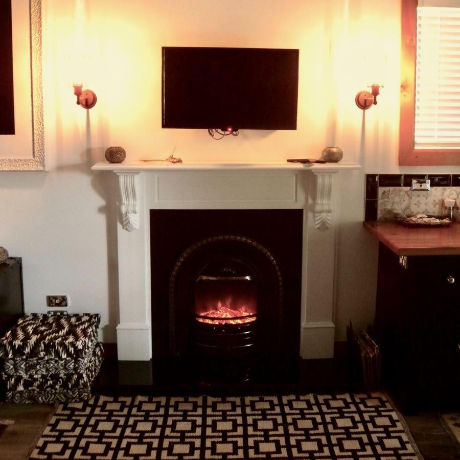Marriner's Boutique Guesthouses Rawene Extérieur photo